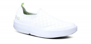 White Oofos OOmg eeZee Low Shoe | 35TAVSWBN