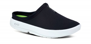 White / Black Oofos OOcoozie Sport Mule | 50IXEDYLZ