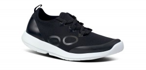 White / Black Oofos OOmg Sport LS Low Shoe | 35DWMPYFZ