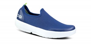 White / Navy Oofos OOmg eeZee Low Shoe | 54UOLCQFY