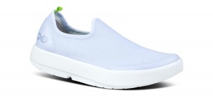 White / Purple Oofos OOmg eeZee Low Shoe | 87ADSURCO