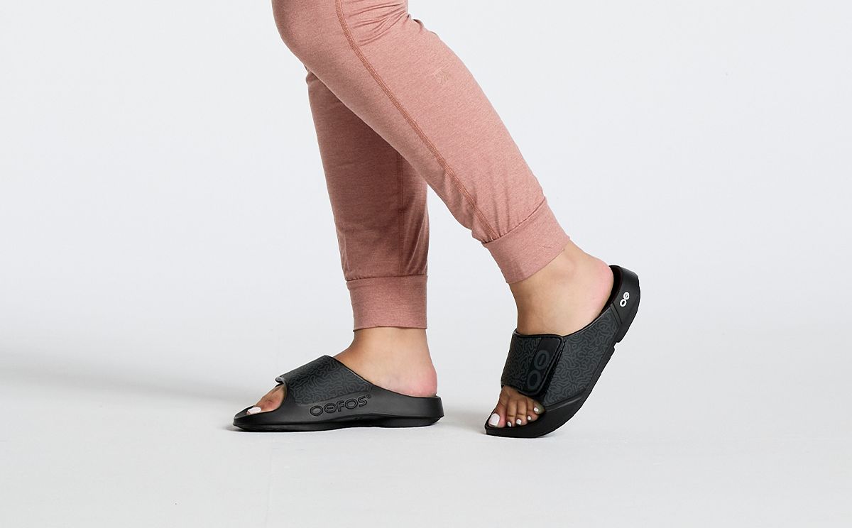 Black Oofos OOahh Sport Flex Sandal | 71UCTYKGN