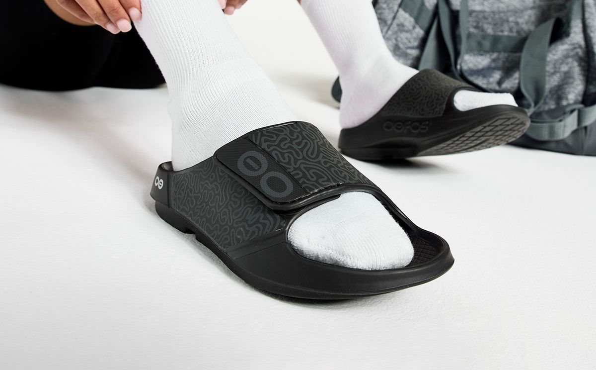 Black Oofos OOahh Sport Flex Sandal | 71UCTYKGN