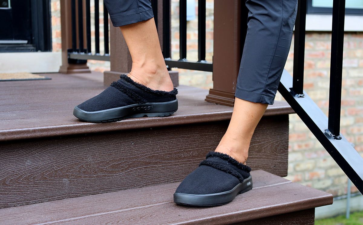 Black Oofos OOcoozie Mule Shoe | 24UJYQLCE