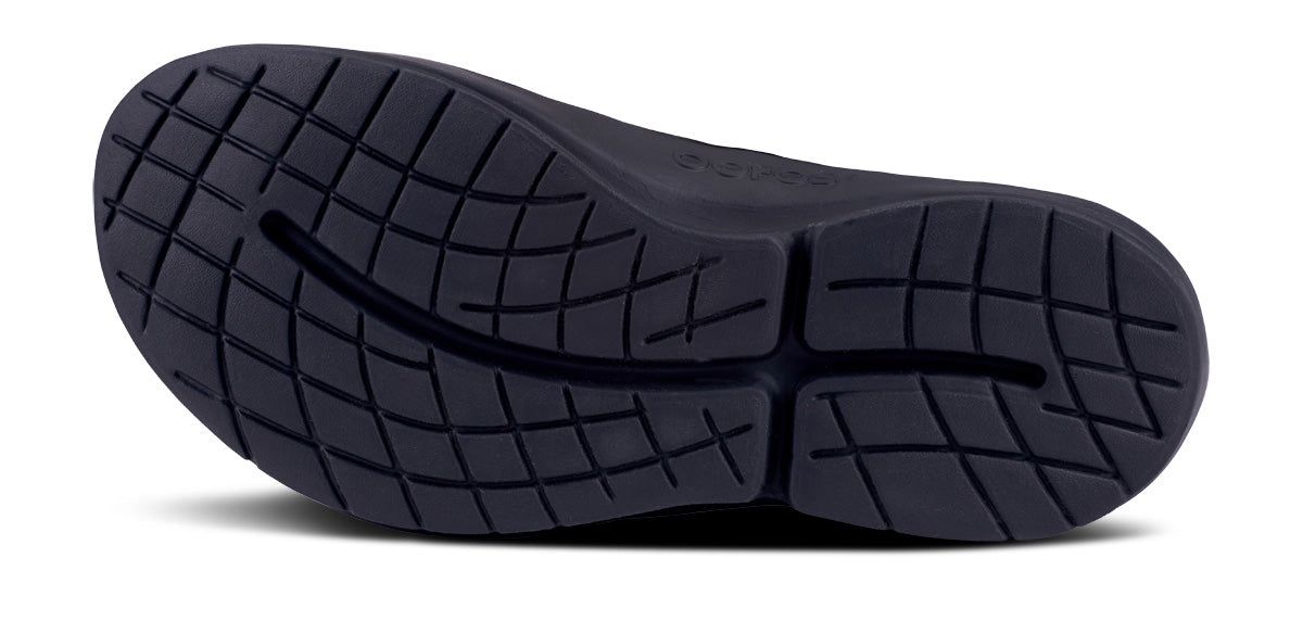 Black Oofos OOmg eeZee Low Shoe | 01TMLXYSN