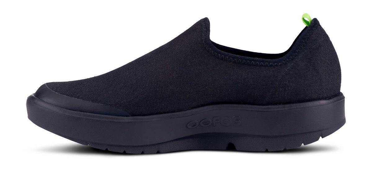 Black Oofos OOmg eeZee Low Shoe | 58UDPOKVZ