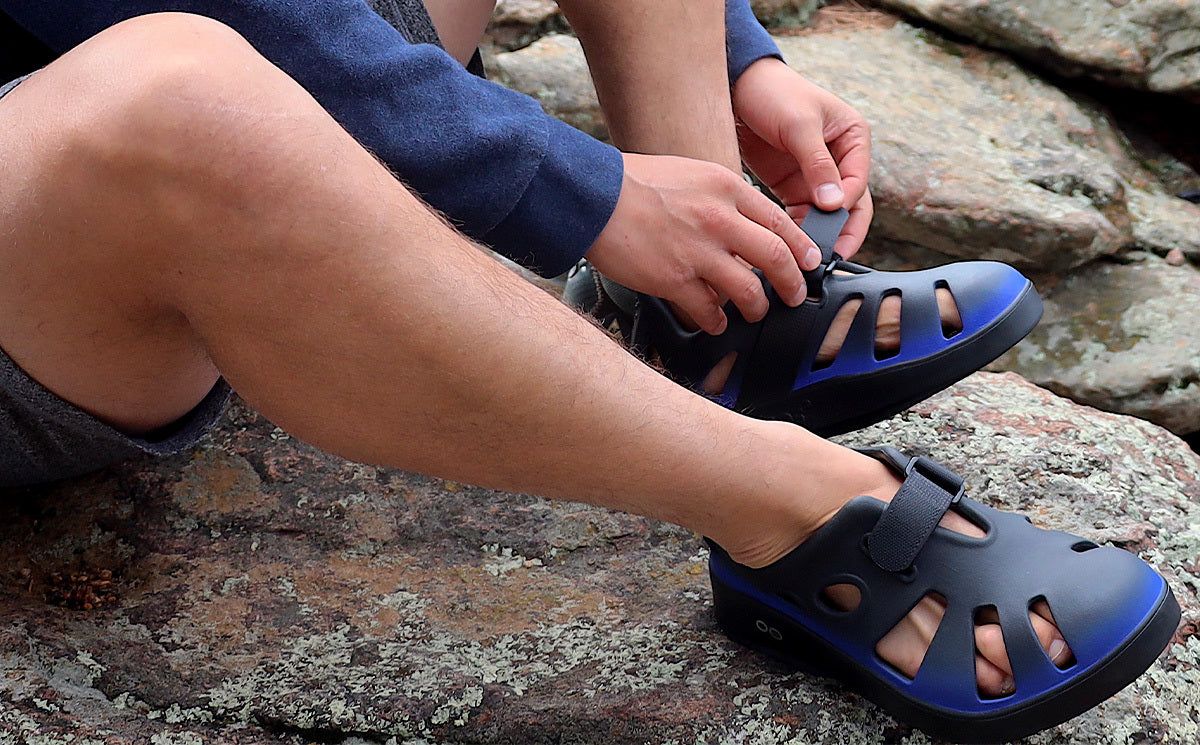 Black Royal Oofos OOcandoo Sandal | 36LKWRYOE