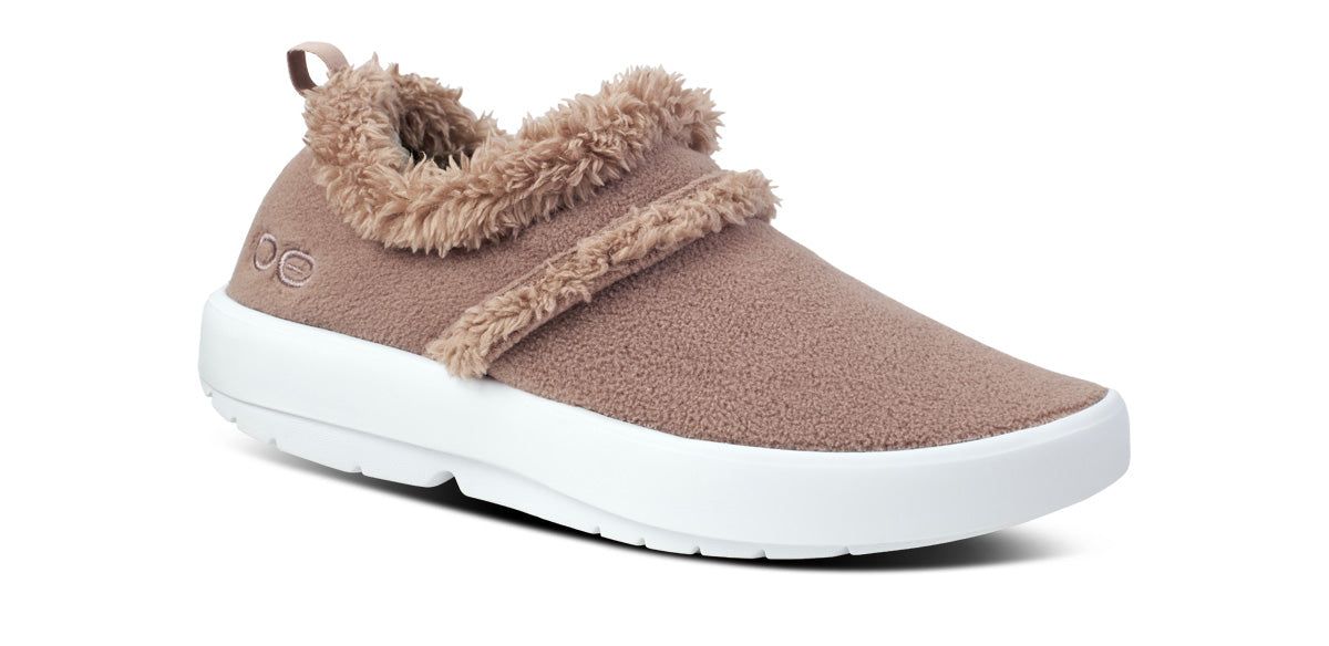 Chocolate Oofos OOcoozie Low Shoe | 82VYSJACZ