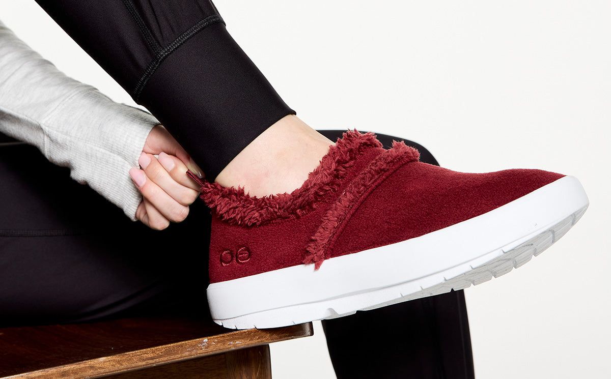Dark Red Oofos OOcoozie Low Shoe | 57FLREXCA