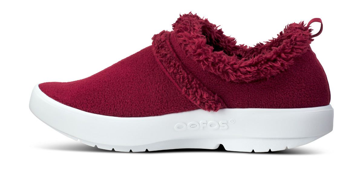 Dark Red Oofos OOcoozie Low Shoe | 57FLREXCA