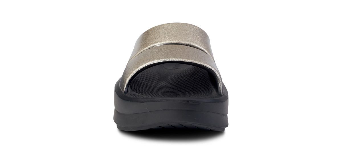 Latte Oofos OOmega OOahh Luxe Sandal | 29MGBPATL