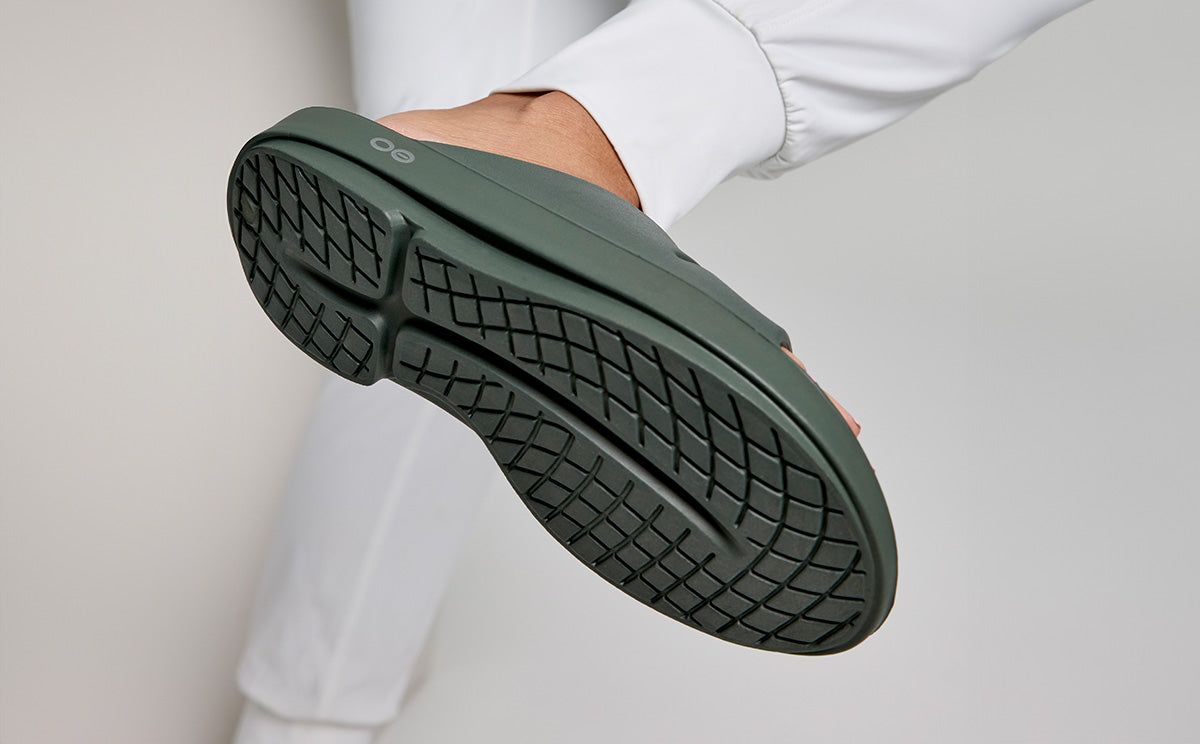 Olive Oofos OOahh Slide Sandal | 21BFQECIY