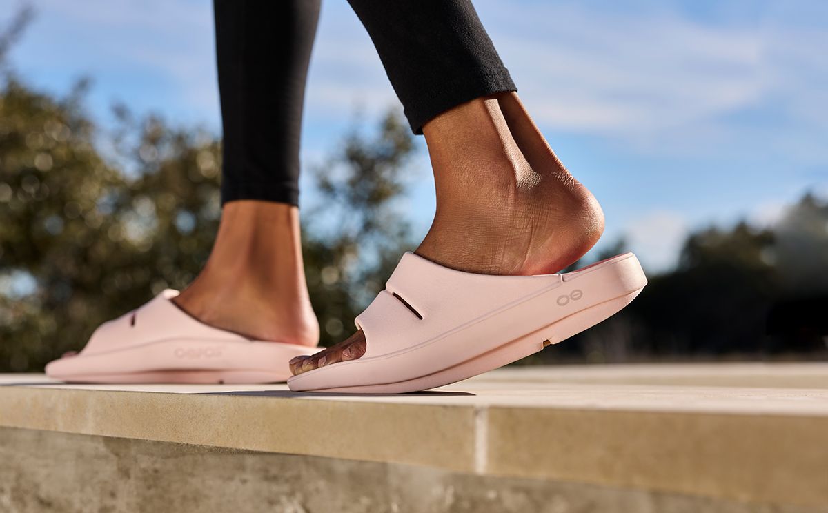 Pink Oofos OOahh Slide Sandal | 38BCYGWHN
