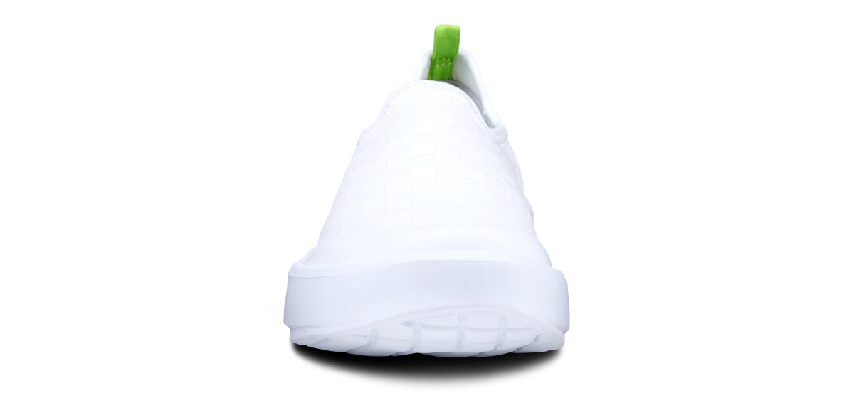 White Oofos OOmg eeZee Low Shoe | 35TAVSWBN