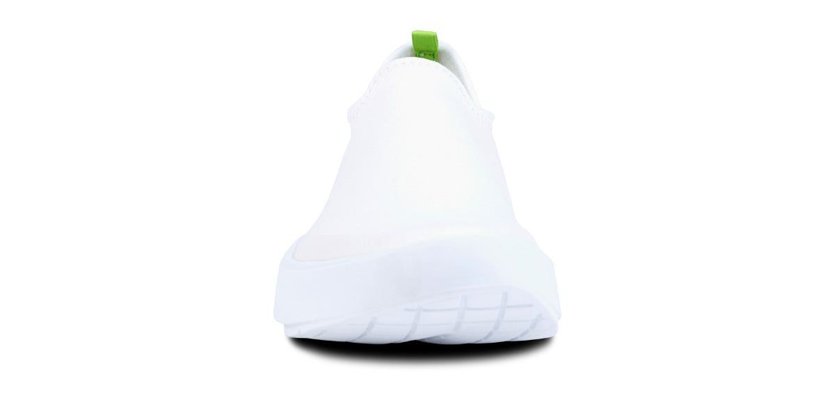 White Oofos OOmg eeZee Low Shoe | 68BFHPVCK
