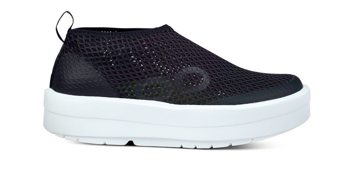 White / Black Oofos OOmega Chukka Shoe | 48QFUEMYN