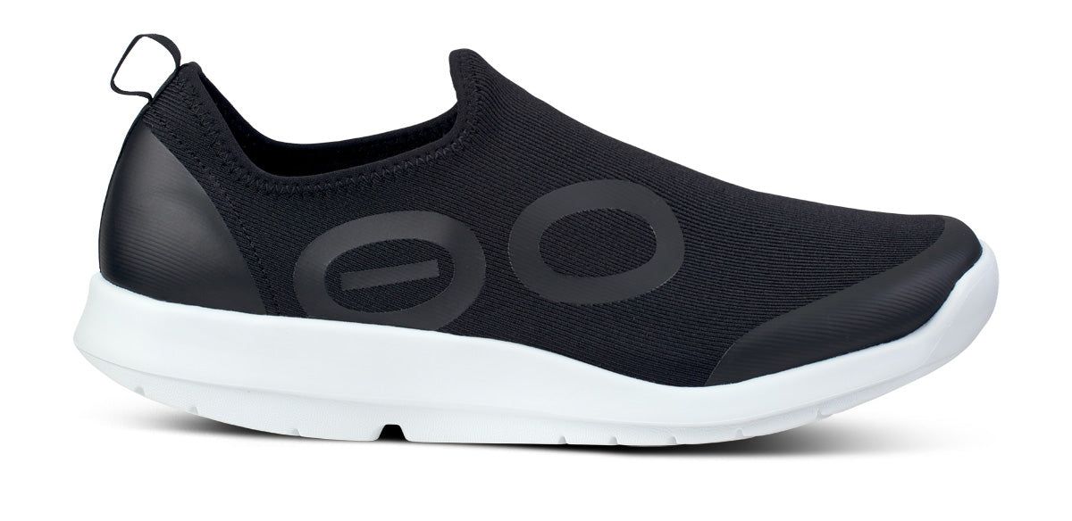 White / Black Oofos OOmg Sport Low Shoe | 13UIPTFLG