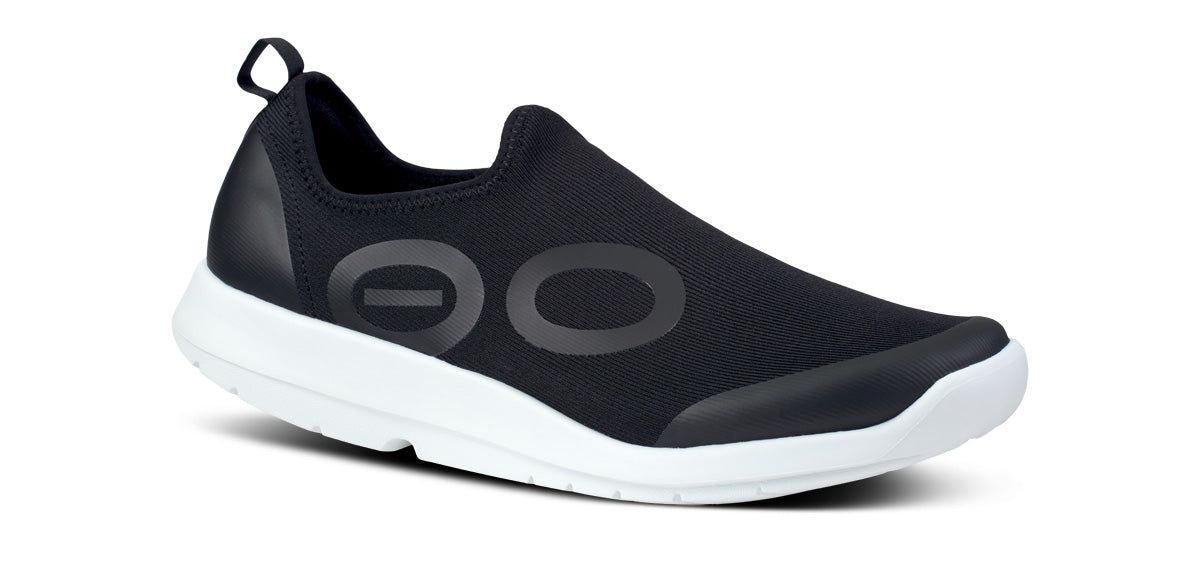 White / Black Oofos OOmg Sport Low Shoe | 13UIPTFLG