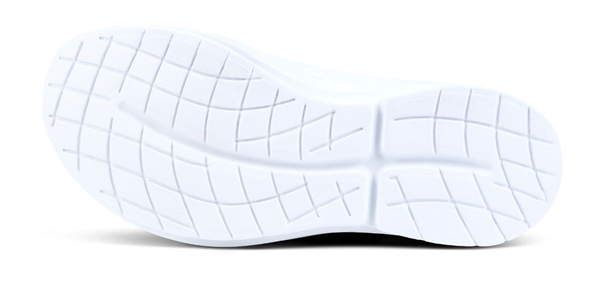 White / Black Oofos OOmg eeZee Low Shoe | 07VBFQNRY