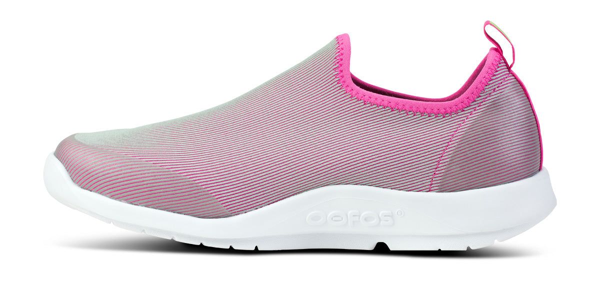 White / Fuchsia Oofos OOmg Sport Low Shoe | 21TSRVMQY