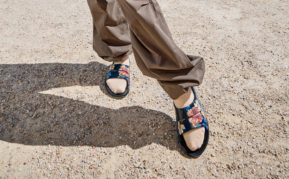 Wild Flora Oofos OOahh Limited Slide Sandal | 63VRYOENQ